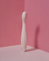 Dahlia Vibrating G-Spot Dildo Front View with Ribbed Head
