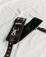 Comfortable fur lining and heavy duty metal swivel hooks.