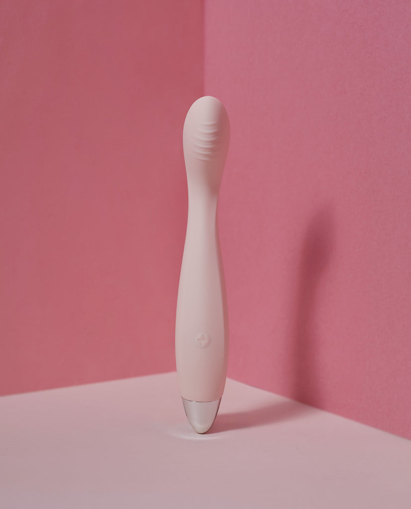 Dahlia Vibrating G-Spot Dildo Front View with Ribbed Head