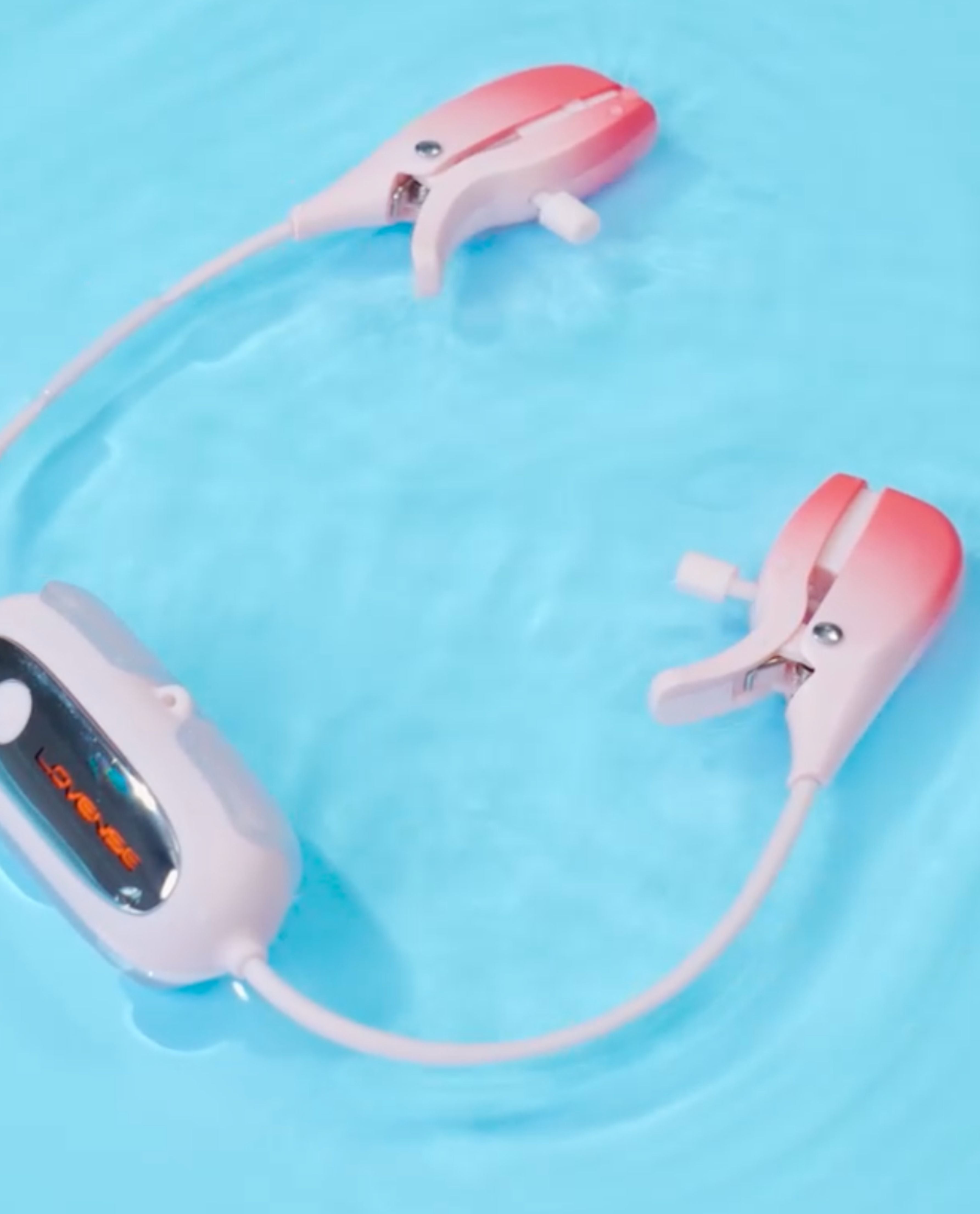 Lovense Gemini is a IPX6 Splashproof nipple clamp vibrator.