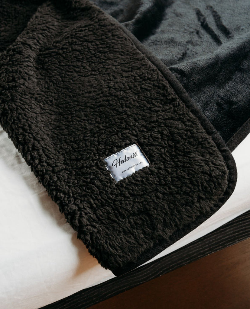 Mouillé Waterproof Fleece Blanket, where passion meets comfort