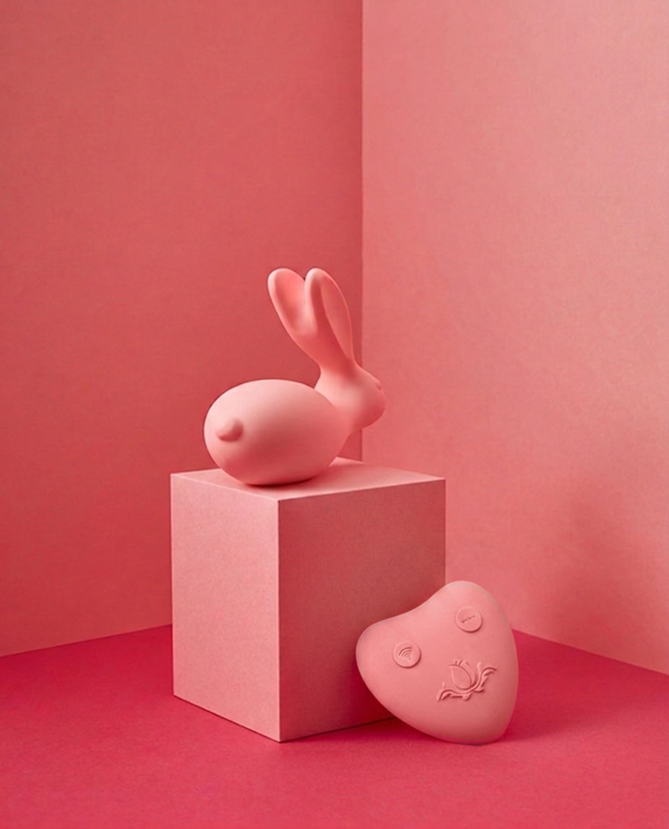 Bunny Wearable Vibrator with heart shaped Remote back view